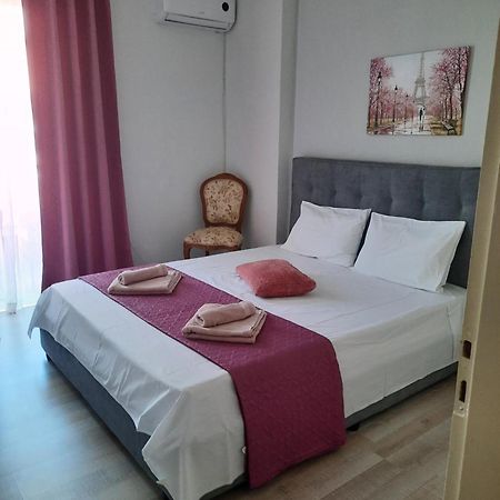 Villys Apartment Каламата Екстериор снимка