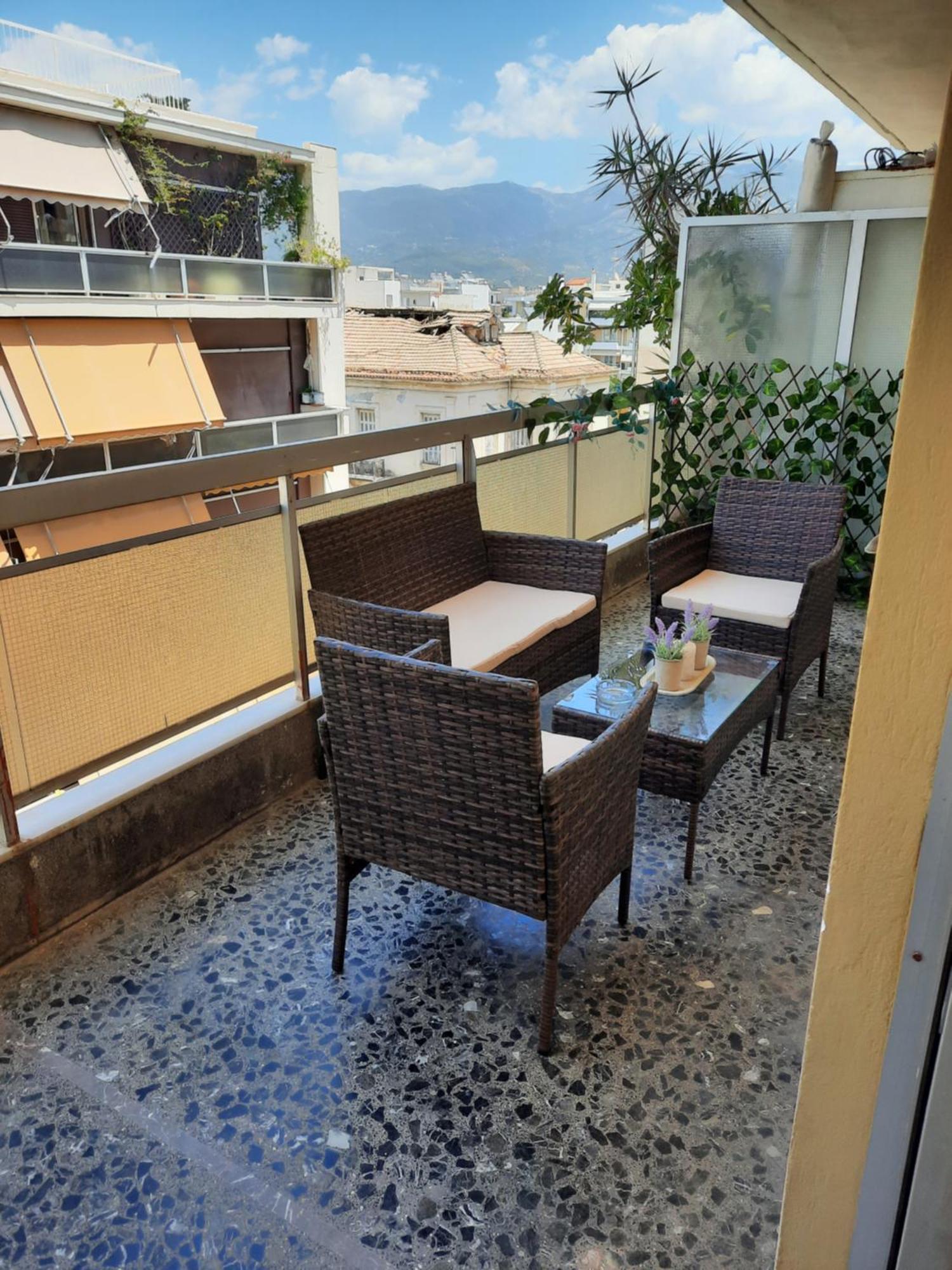 Villys Apartment Каламата Екстериор снимка