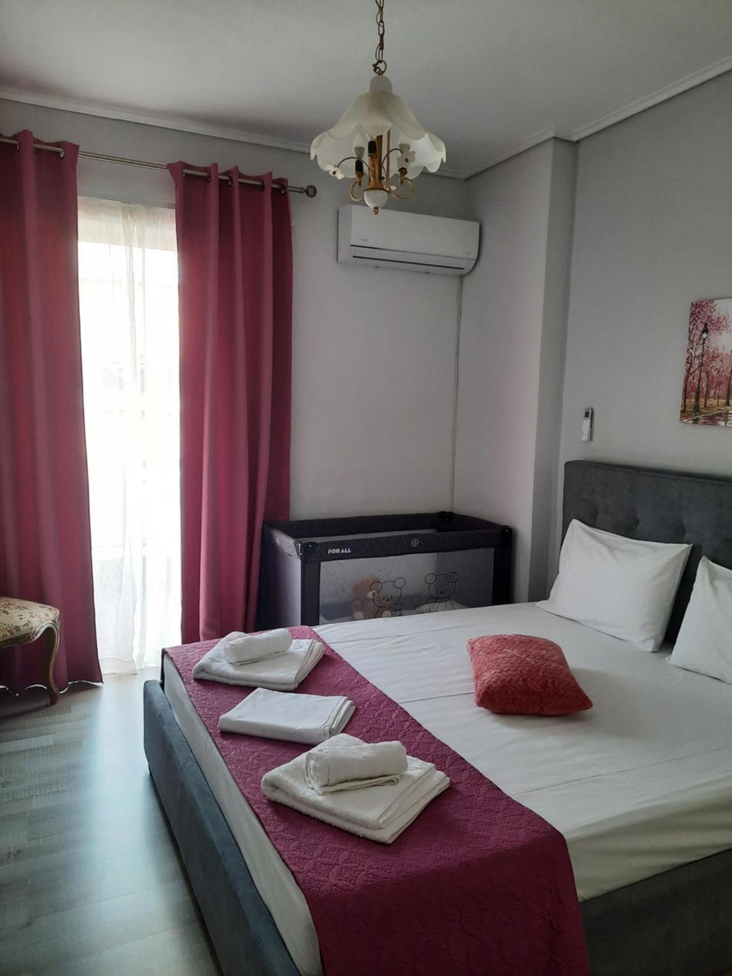Villys Apartment Каламата Екстериор снимка